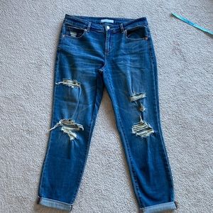 Dynamite jeans. With rips and roll ups. Size 28” in excellent condition